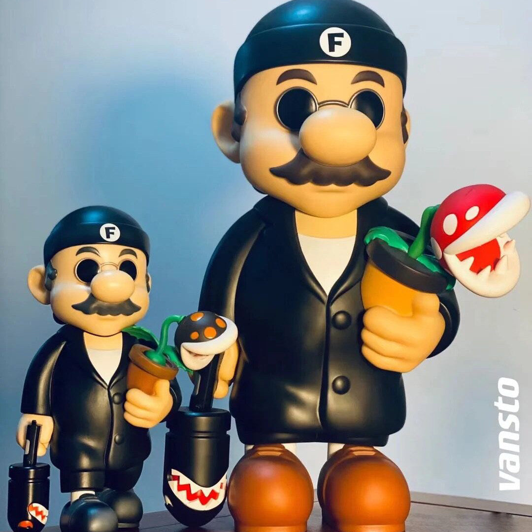 Mario Black Suit PVC Figurine – Cool Gangster Style Collectible 30cm / 50cm | HOMEINA